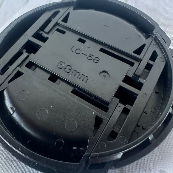 Preowned Nikon LC-58 58mm Lens Cap - Picture 2 of 2